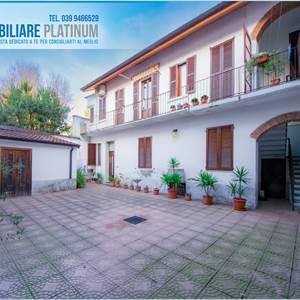 3 locali In Vendita a Biassono