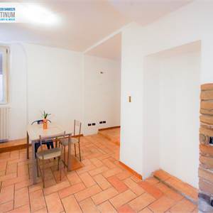 1 locale In Vendita a Triuggio