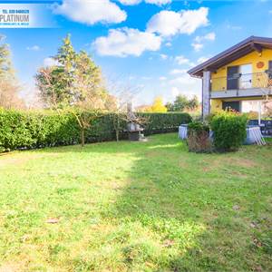 Villa In Vendita a Sovico