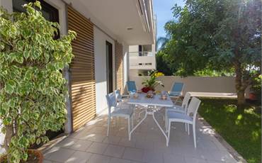 PRESTIGIOSO QUADRILOCALE CON GIARDINO IN CLASSE A