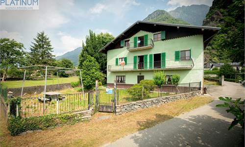 Villa for Sale in Mergozzo