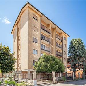 2 bedroom apartment for Sale in Carate Brianza