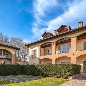 3+ bedroom apartment for Sale in Carate Brianza