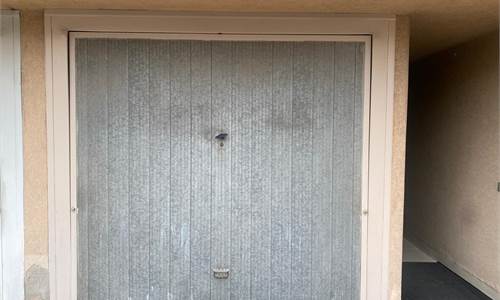 Garage In Vendita a Albiate