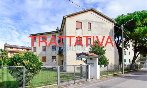 AMPIO BOX SINGOLO IN CENTRO AD ALBIATE