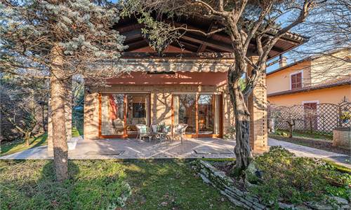 Villa for Sale in Paderno d'Adda
