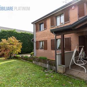 Villa for Sale in Triuggio