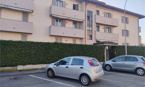 2 locali + servizi completamente ristrutturato