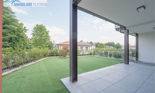 AMPIO 4 LOCALI CON GIARDINO!