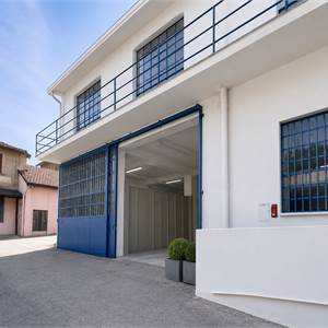 Hut for Sale in Triuggio