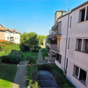 3 locali In Vendita a Biassono