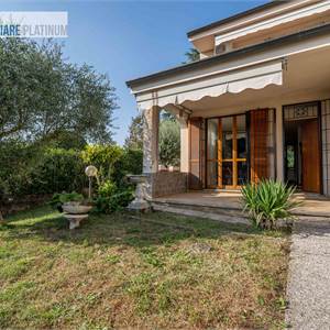 Villa for Sale in Triuggio