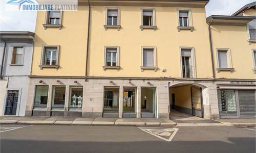 NEGOZIO\UFFICIO IN OTTIMA POSIZIONE 
